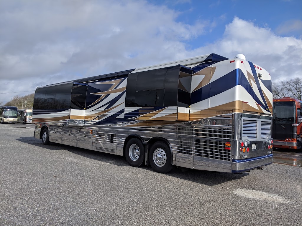 Nashville Bus Parking | 813 Louisville Hwy, Goodlettsville, TN 37072, USA | Phone: (615) 859-1998