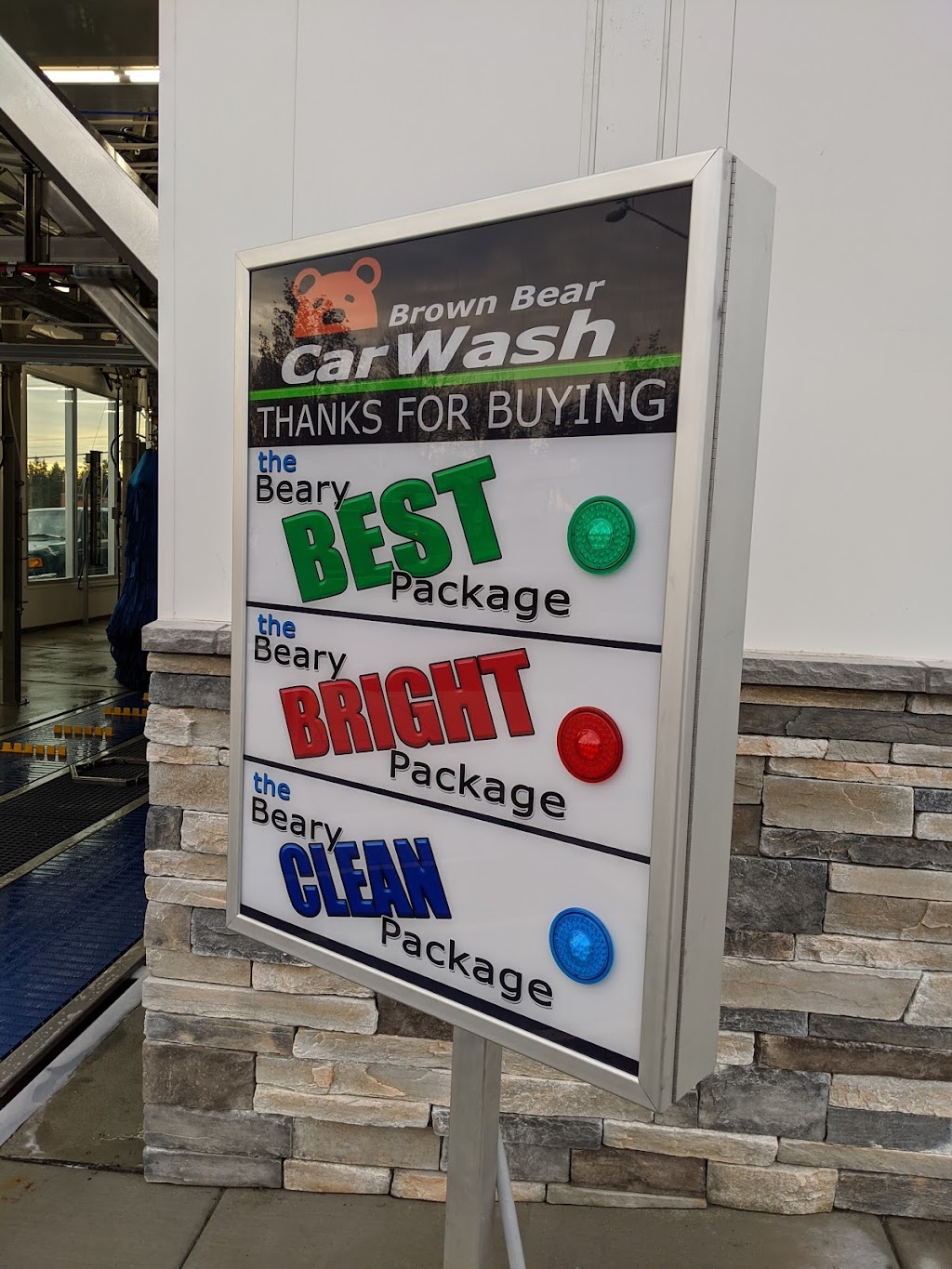 Brown Bear Car Wash | 16709 Hwy 99, Lynnwood, WA 98037, USA | Phone: (425) 787-3045