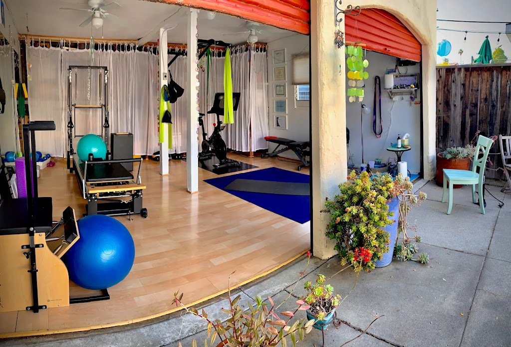 Pilatesblue | 4161 McConnell Blvd, Los Angeles, CA 90066, USA | Phone: (213) 819-1134