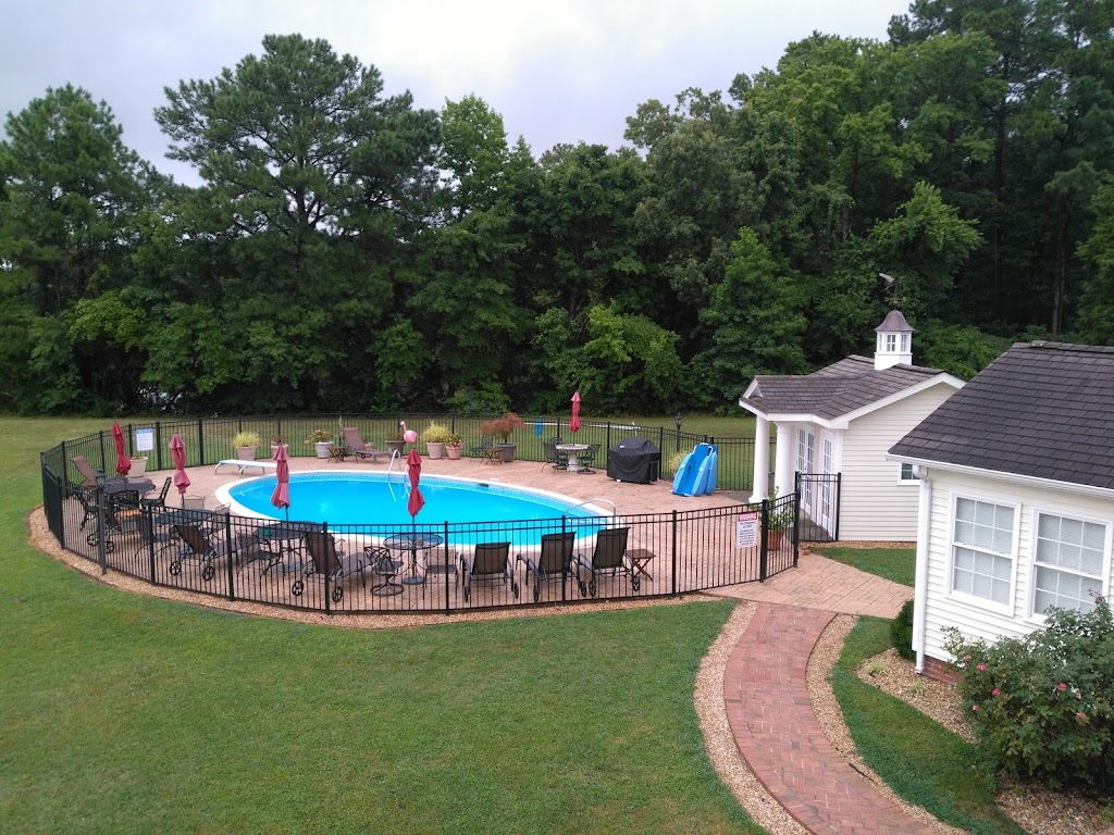 Blue Water Haven | 528 Blue Water Dr, Moon, VA 23119, USA | Phone: (804) 514-3174