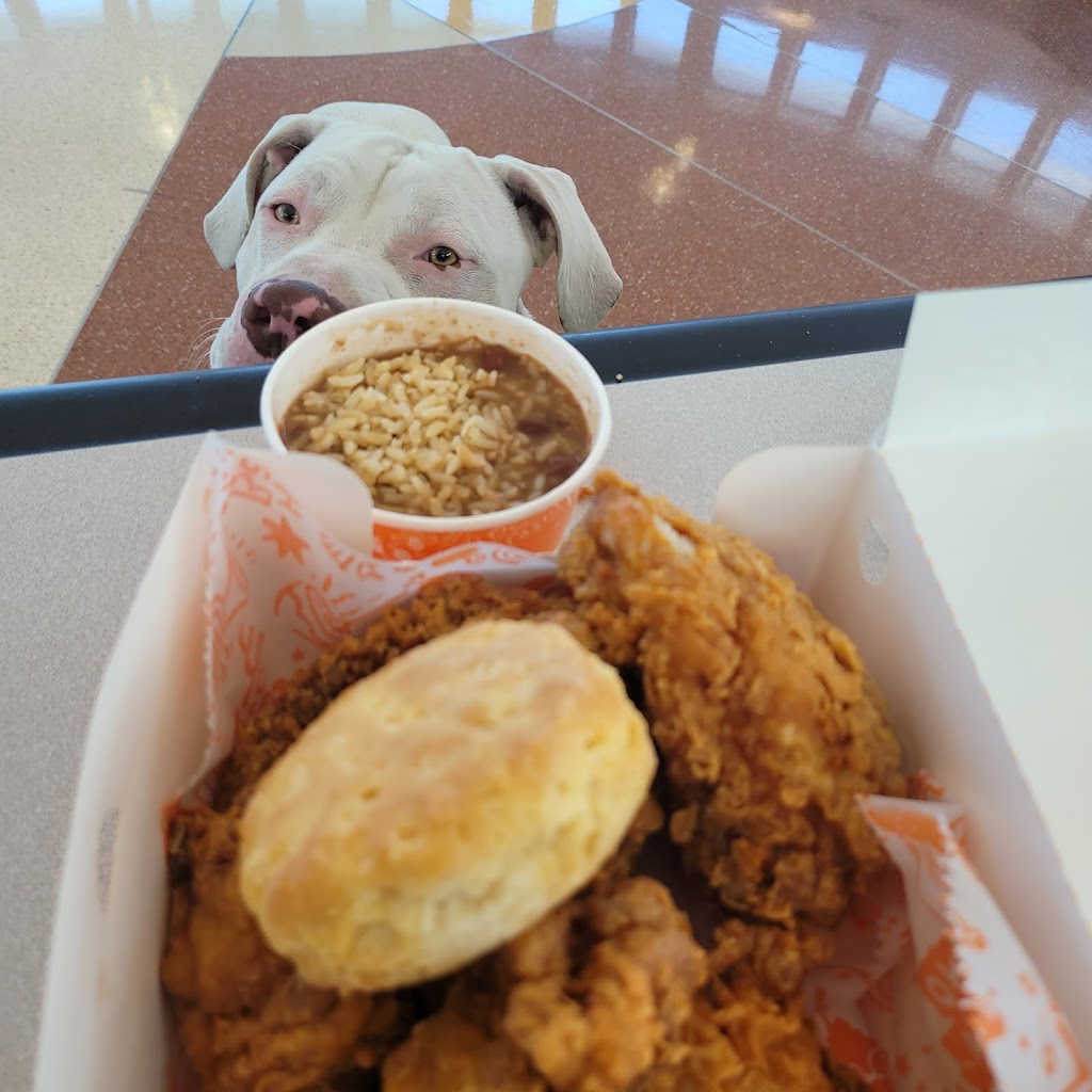 Popeyes Louisiana Kitchen | 7998 Leavitt Rd 5 Plaza South, Amherst, OH 44001, USA | Phone: (440) 986-4444