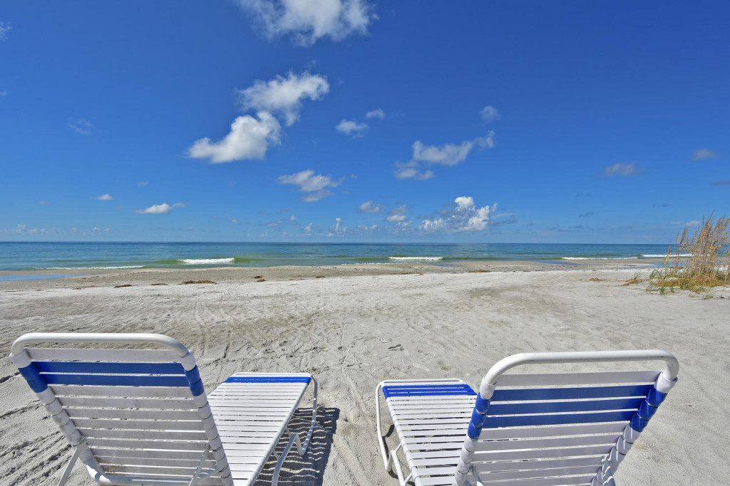 Wicker Inn Beach Resort | 5581 Gulf of Mexico Dr #1903, Longboat Key, FL 34228, USA | Phone: (941) 387-8344
