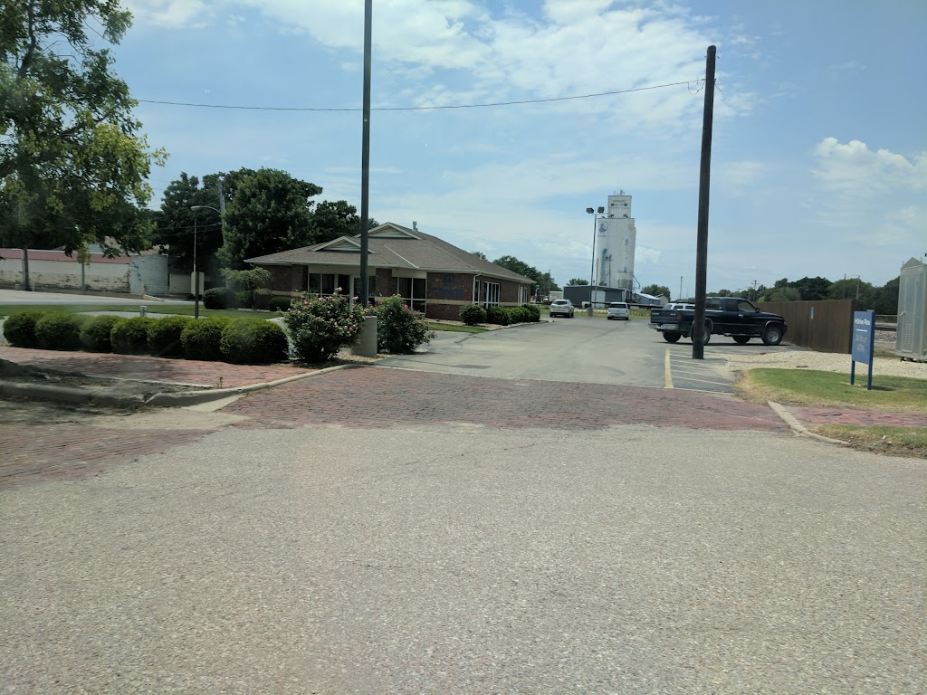 Central National Bank ATM | 201 Main St, Halstead, KS 67056 | Phone: (888) 262-5456