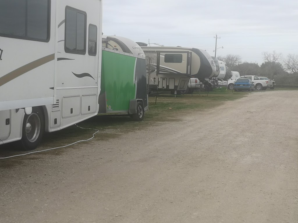 Pecan Springs RV Park | 1956 Sutherland Springs CR 329, Floresville, TX 78114 | Phone: (830) 391-7011