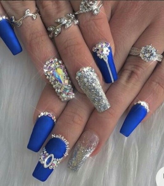 Elite Model Management Inc | 245 5th Ave 24 floor, New York, NY 10016, USA | Phone: (212) 529-9700