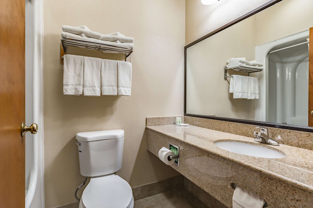 Quality Inn Schenectady - Albany | 2788 Hamburg St, Schenectady, NY 12303 | Phone: (518) 355-1111