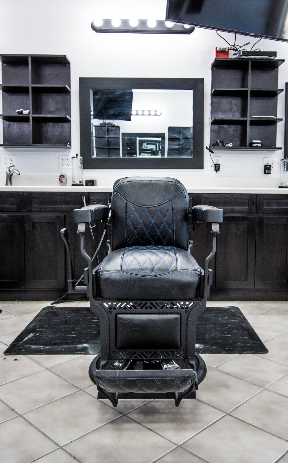 O and J BarberShop | 1442 E Chandler Blvd suite a-102, Phoenix, AZ 85048, USA | Phone: (480) 361-4819