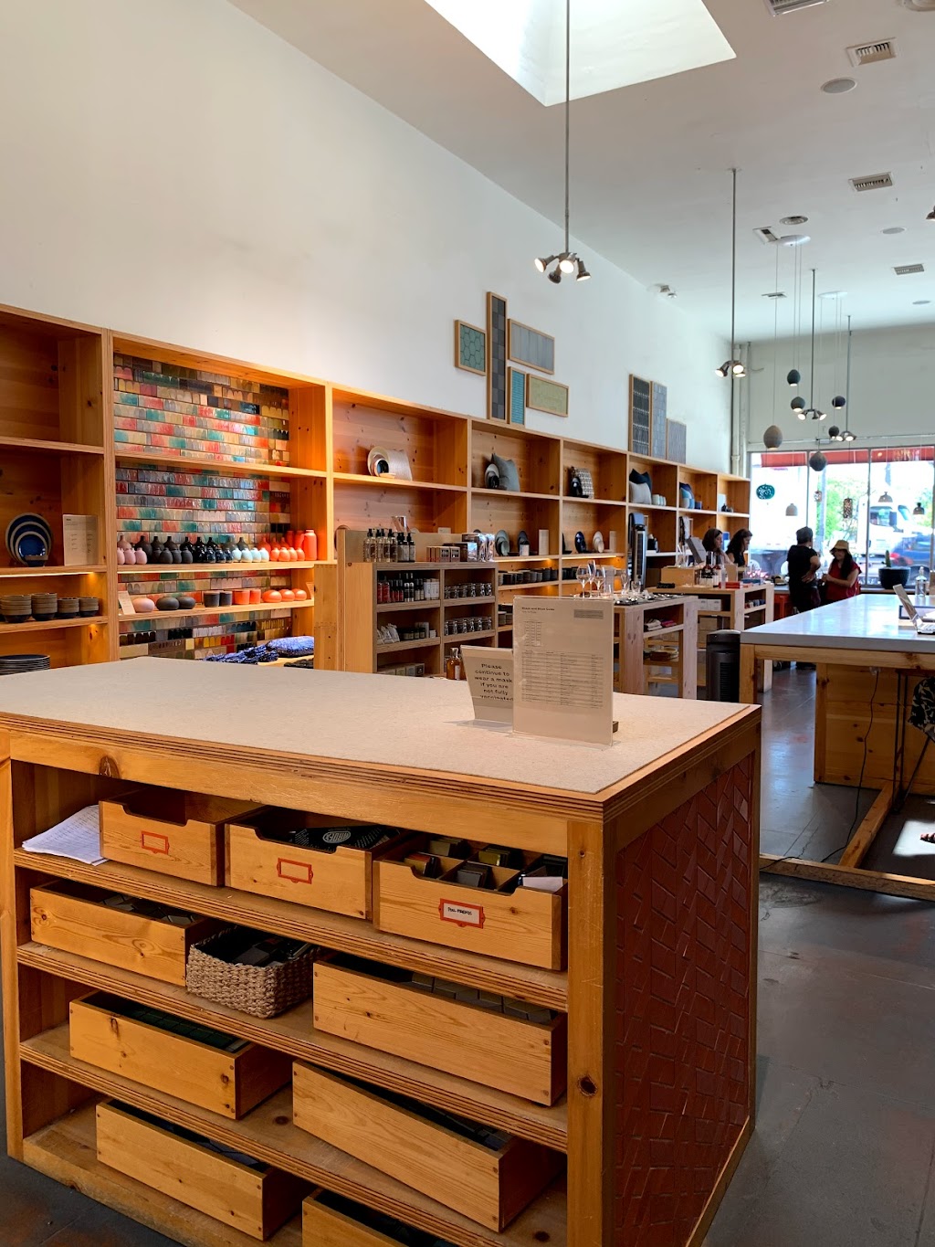 Heath Ceramics | 7525 Beverly Blvd, Los Angeles, CA 90036, USA | Phone: (323) 965-0800