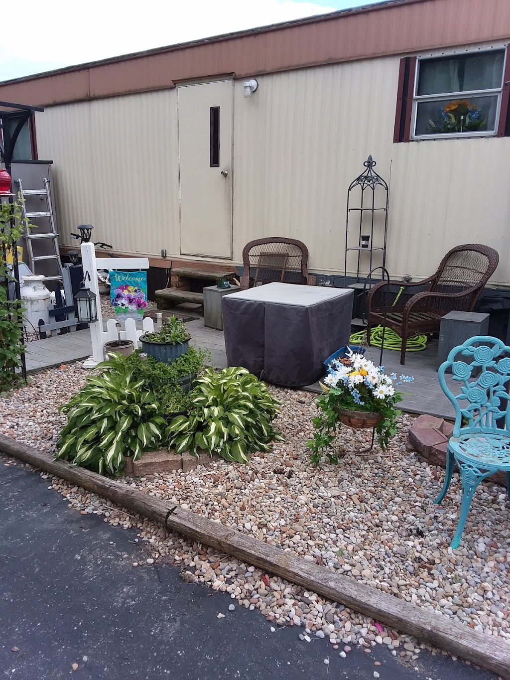 Riverview Mobile Home Park | 5571 US-20, Wakeman, OH 44889, USA | Phone: (440) 839-2151