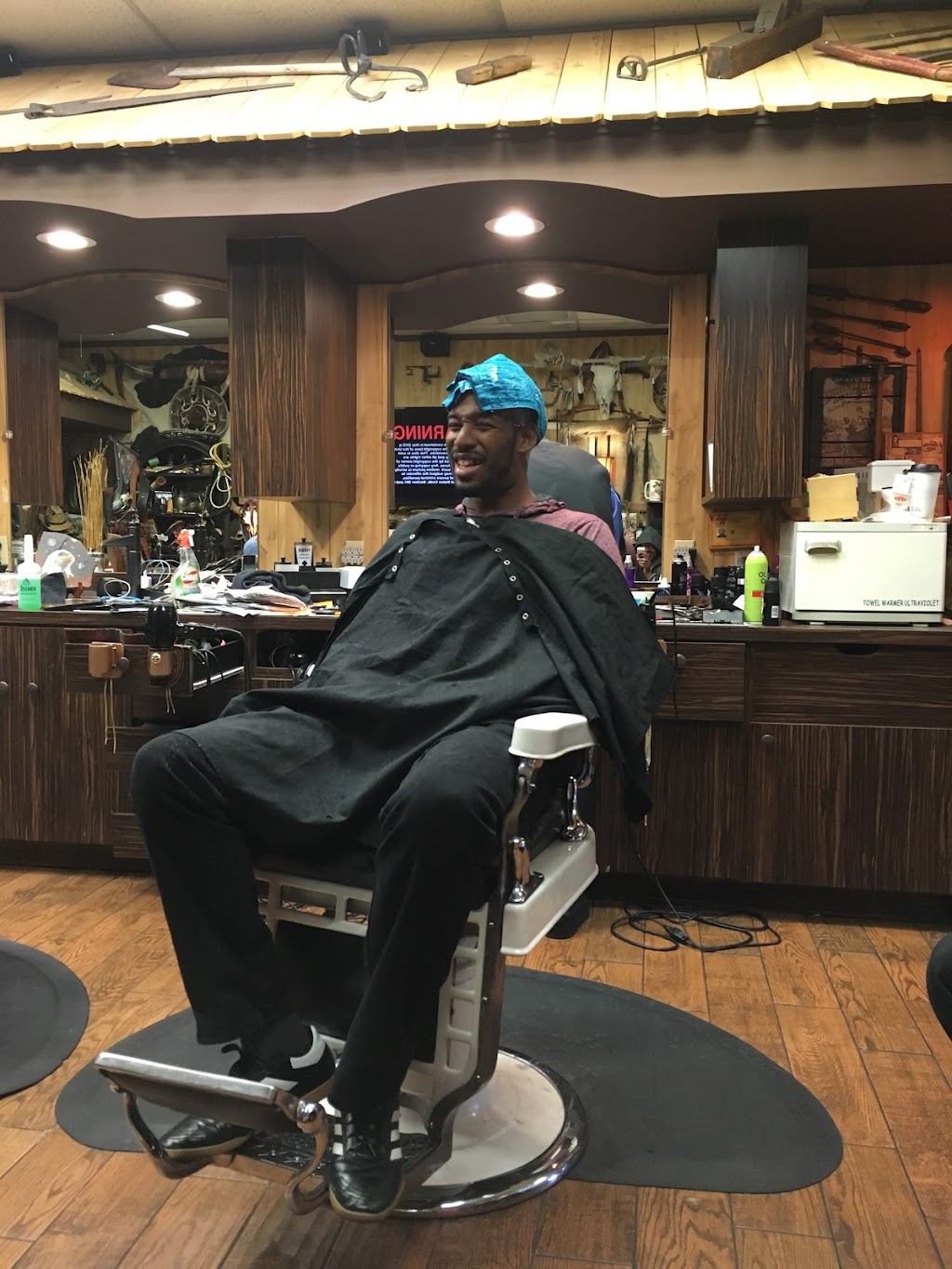 Cliff's Barber Corral, Inc 3330 E Tropicana Ave A, Las Vegas, NV 89121