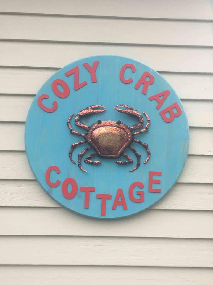 Cozy Crab Cottage | 3 Hillier Rd, Gloucester, MA 01930, USA | Phone: (978) 790-2715