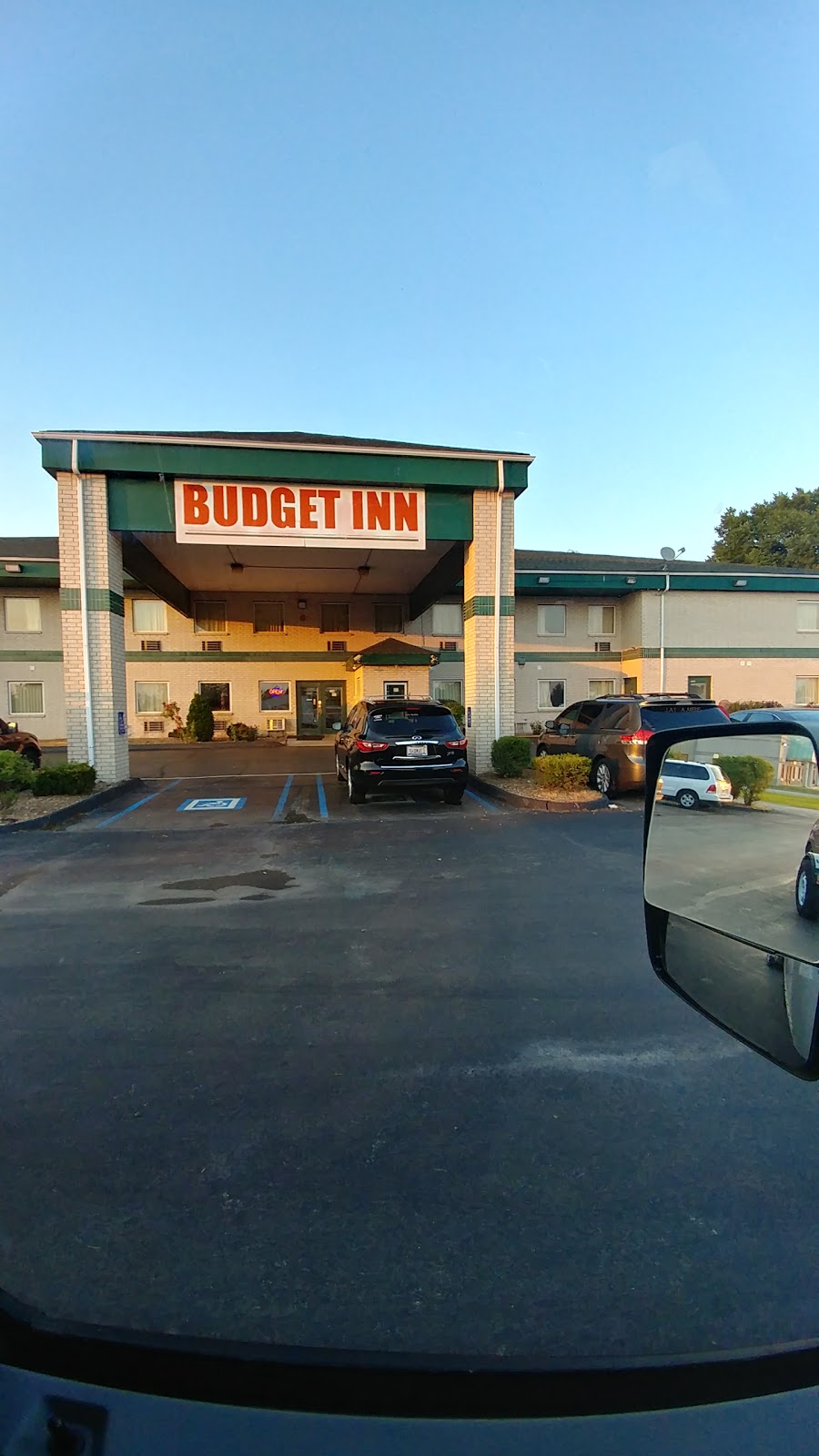 Budget Inn | 1258 Continental Dr, Wentzville, MO 63385, USA | Phone: (636) 639-1987