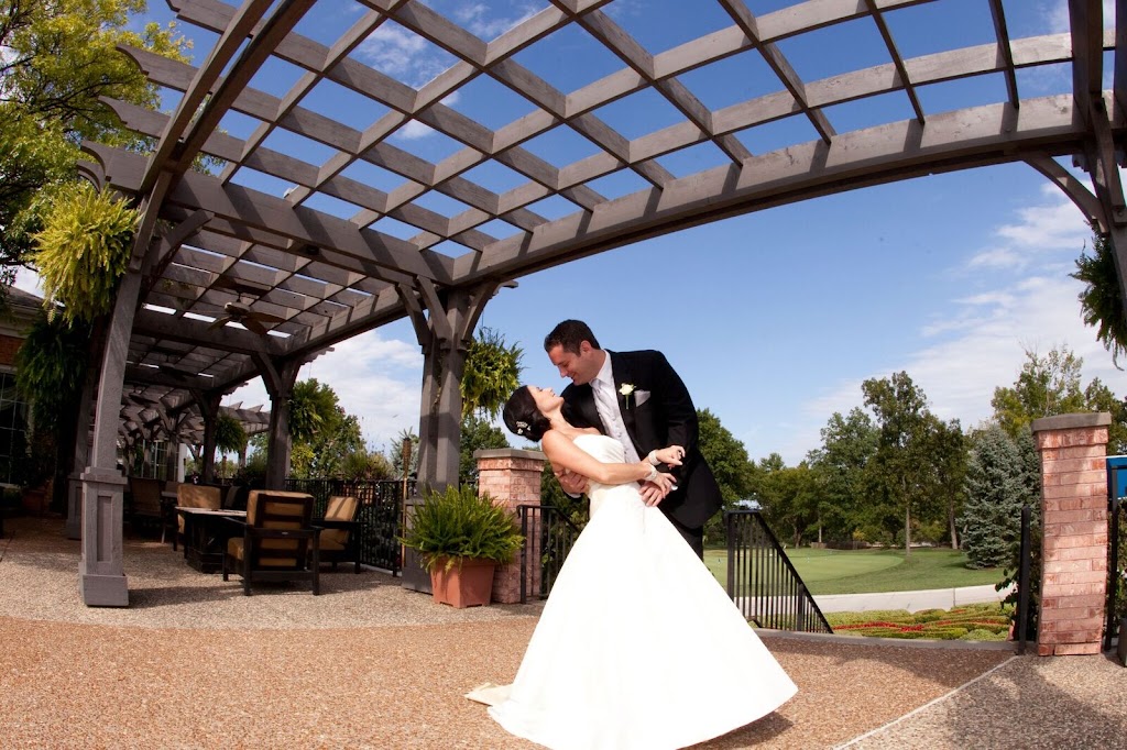 Meadowbrook Country Club | 200 Meadowbrook Country Club Estates, Ballwin, MO 63011, USA | Phone: (636) 227-5361