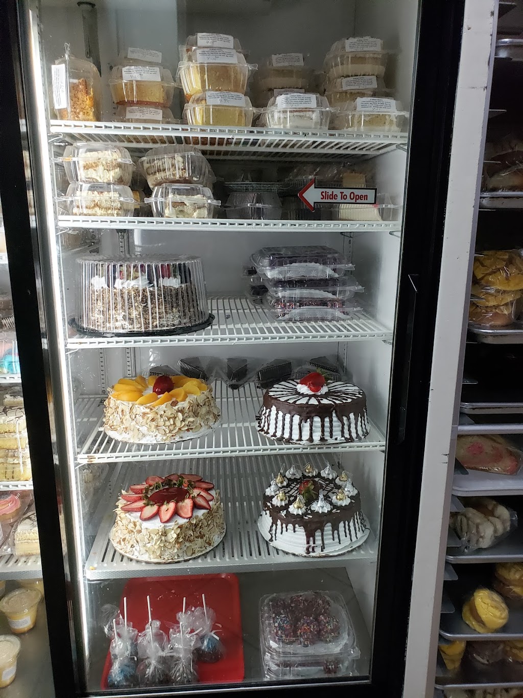 El Milagro Bakery | 12040 Foothill Blvd #103, Sylmar, CA 91342, USA | Phone: (818) 897-7414