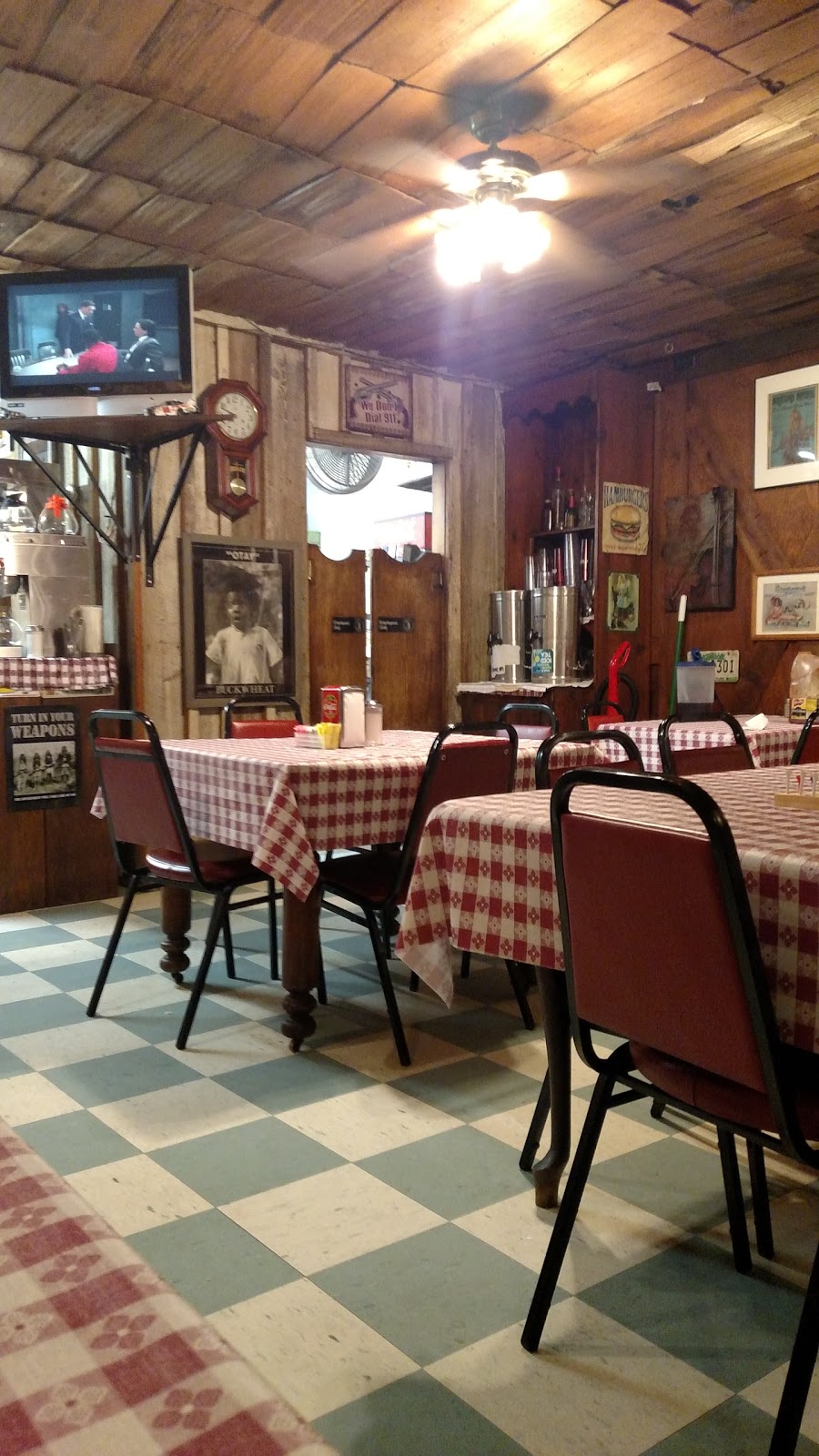 Piggin Aint Easy | 10448 TN-59, Burlison, TN 38015, USA | Phone: (901) 296-5242