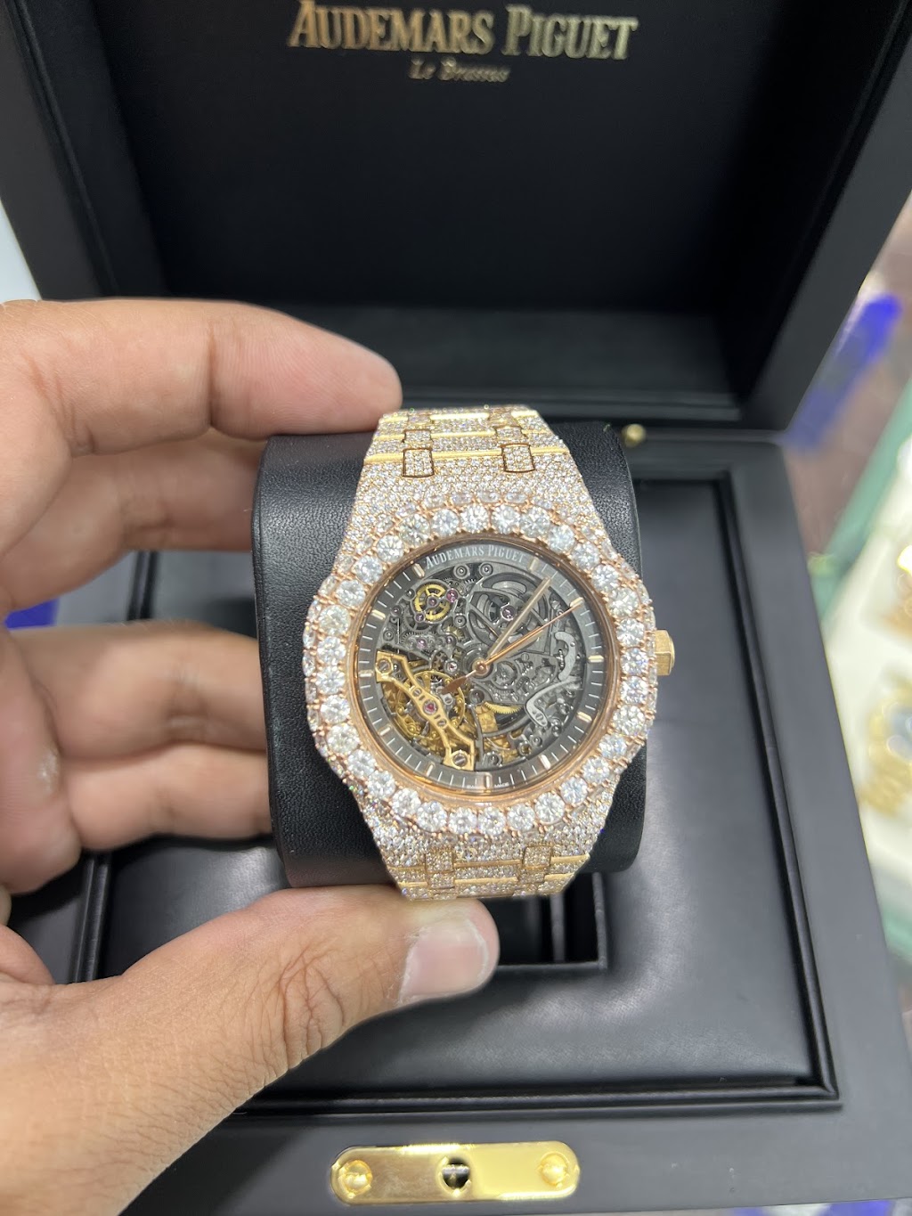 Gold N Diamonds Tampa | 1715 E Fowler Ave, Tampa, FL 33612, USA | Phone: (813) 289-4653