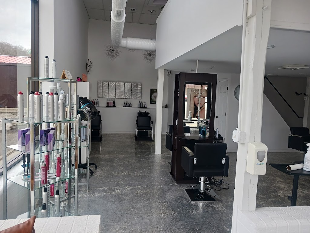 Suzanne Carol Hair Studio | 1001 Riverfront Center, Amsterdam, NY 12010, USA | Phone: (518) 842-3990