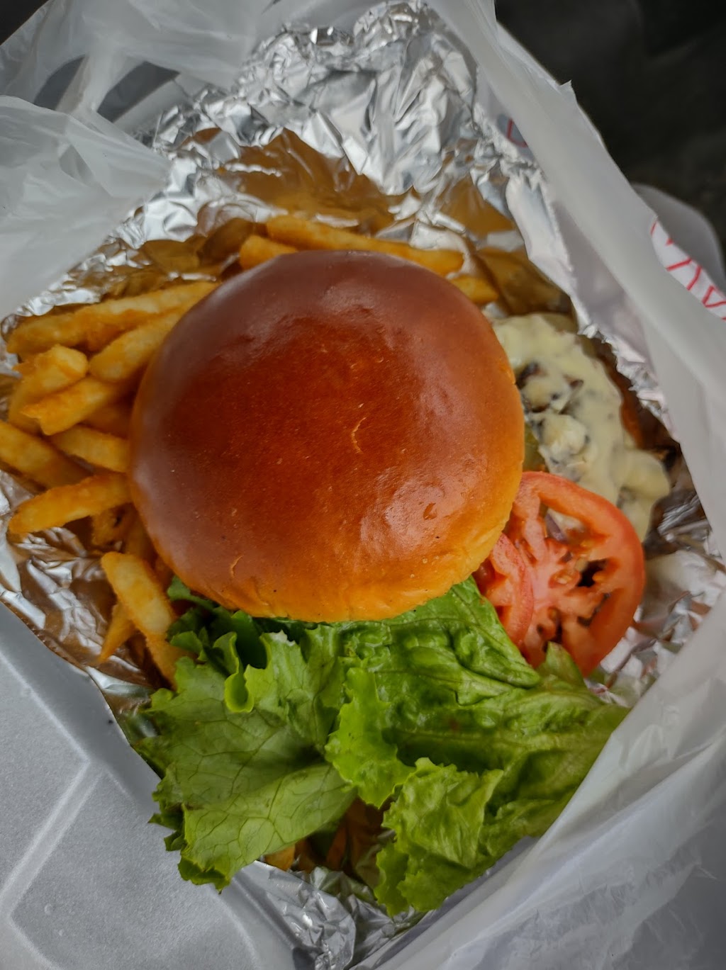 Houston Burger JOINT | 15231 W Parks Hwy, Wasilla, AK 99654, USA | Phone: (907) 892-3354