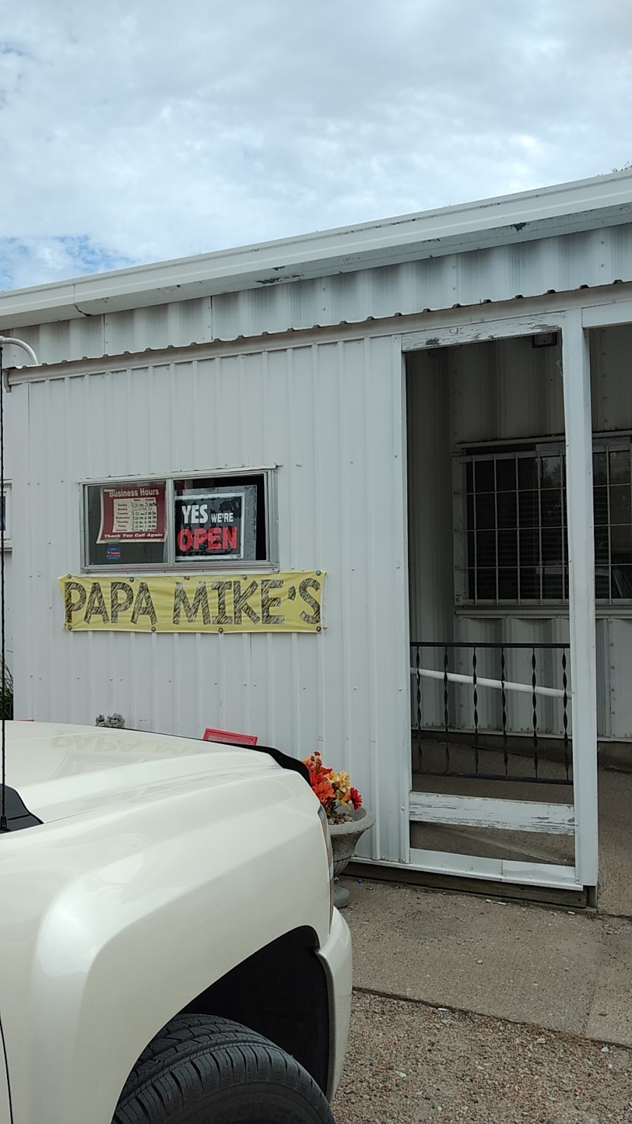 Papa Mikes | 170 Tilden St, Richland, NE 68601, USA | Phone: (402) 835-5000