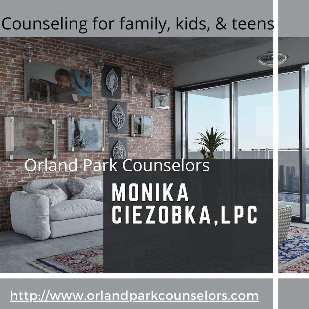 Monika Ciezobka | 7021 W 153rd St Suite 5, Orland Park, IL 60462, USA | Phone: (708) 381-5009