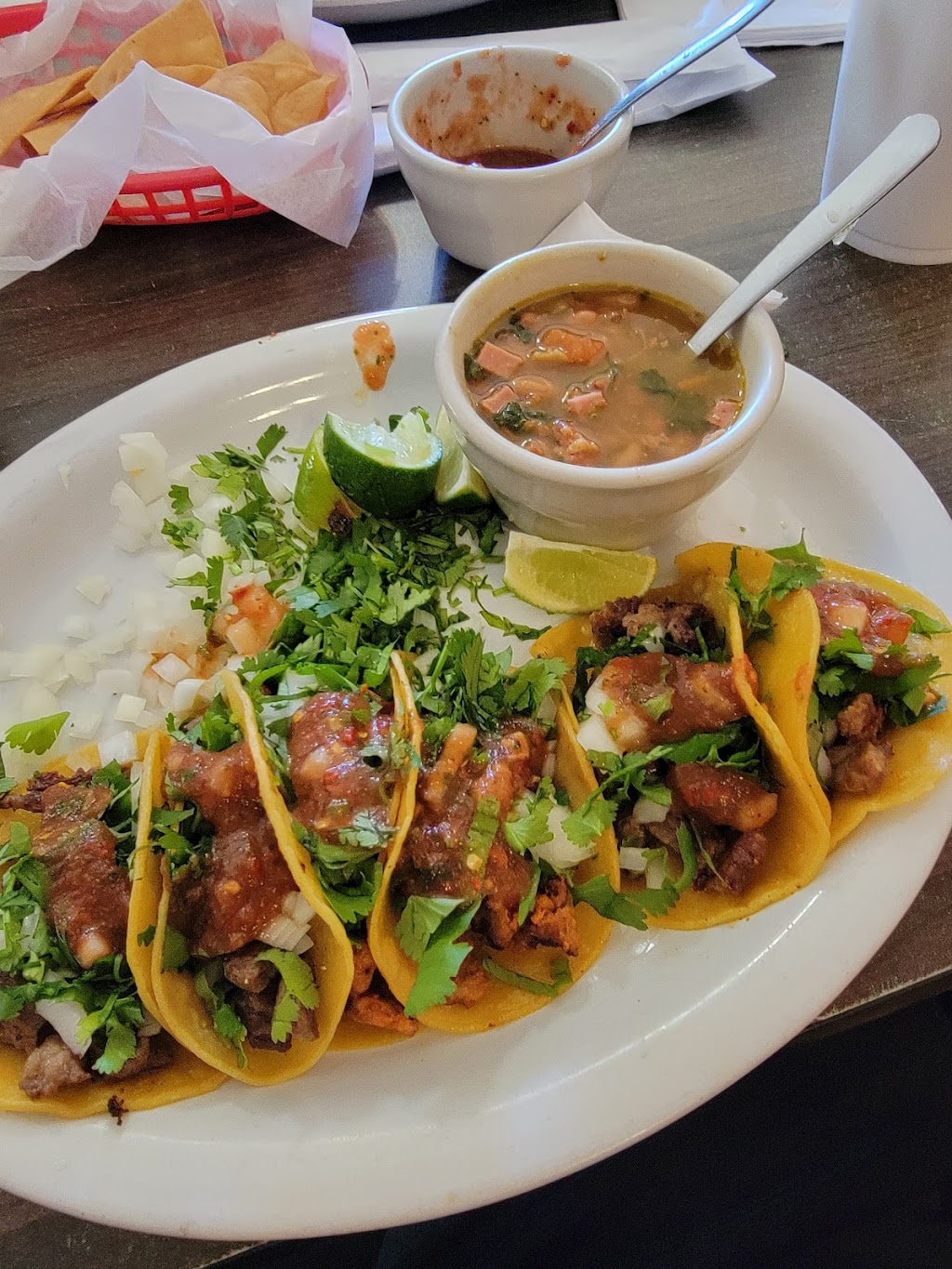 La Bamba Restaurant | 1201 TX-16, Zapata, TX 78076, USA | Phone: (956) 750-3091