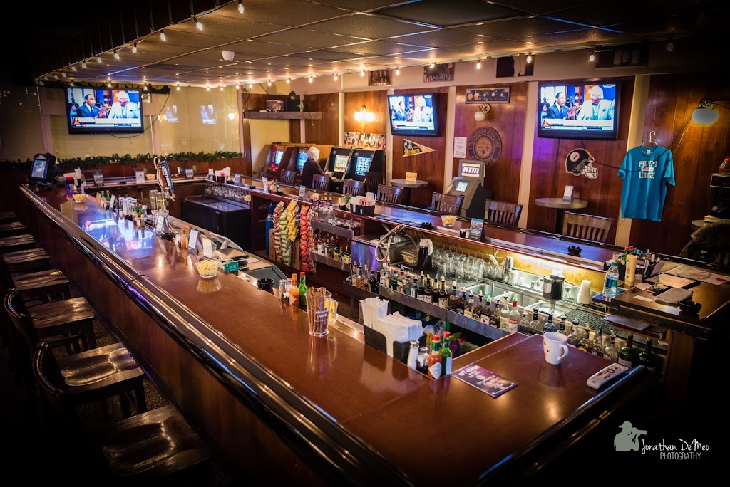 Twin City Sports Bar & Grill | 1735 4th Ave #4405, Arnold, PA 15068, USA | Phone: (724) 339-8660