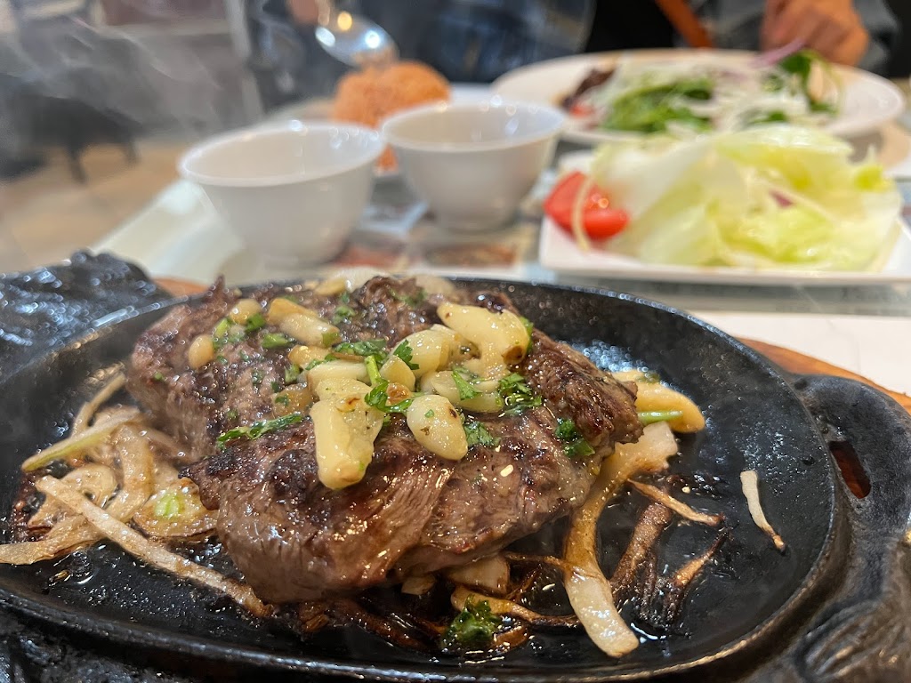 Khởi Hưng Restaurant | 10548 Westminster Ave, Garden Grove, CA 92843, USA | Phone: (714) 636-3968