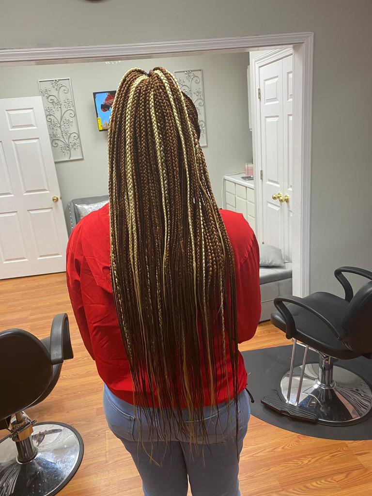 Max hair braiding | 3205 Kirby Whitten Rd #104, Bartlett, TN 38134, USA | Phone: (551) 263-7299