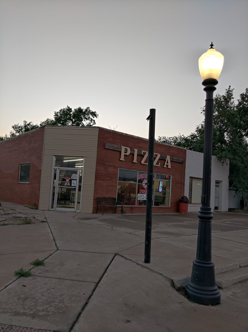 Main Street Pizza | w 79241, 193 W Bryant St, Lockney, TX 79241 | Phone: (806) 652-2201