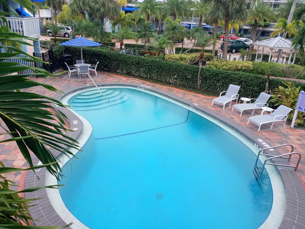 Sea Club V Beach Resort | 6744 Sarasea Cir, Sarasota, FL 34242, USA | Phone: (941) 349-1176