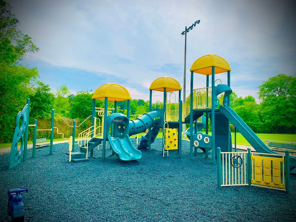 Honeycutt Road Park | 101 Fitness Dr, Fuquay-Varina, NC 27526, USA | Phone: (919) 552-1430