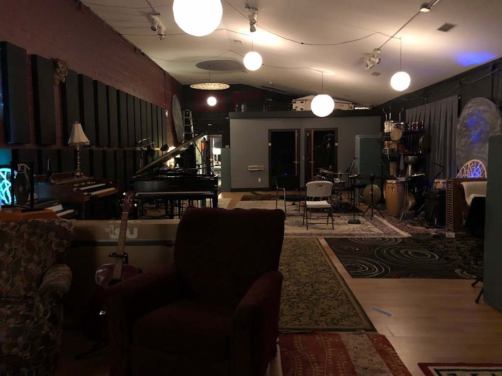 The Studio Nashville | 3723 Charlotte Ave, Nashville, TN 37209, USA | Phone: (615) 516-6416