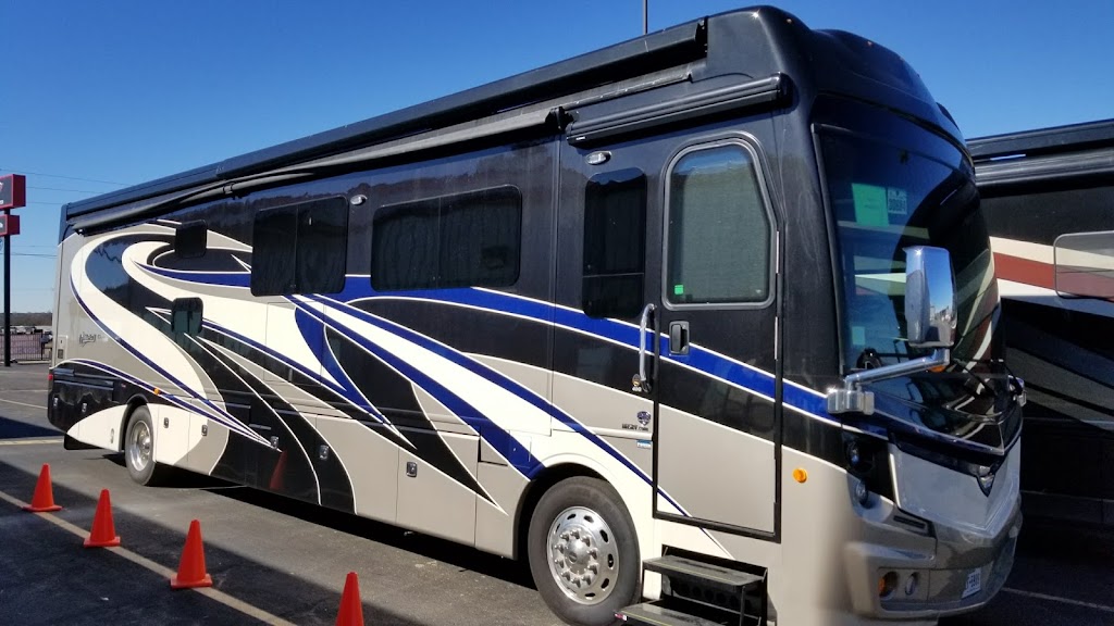 REV Group RV Service Center | S W, 5201 Interstate 35 Frontage Rd, Alvarado, TX 76009 | Phone: (800) 299-1158