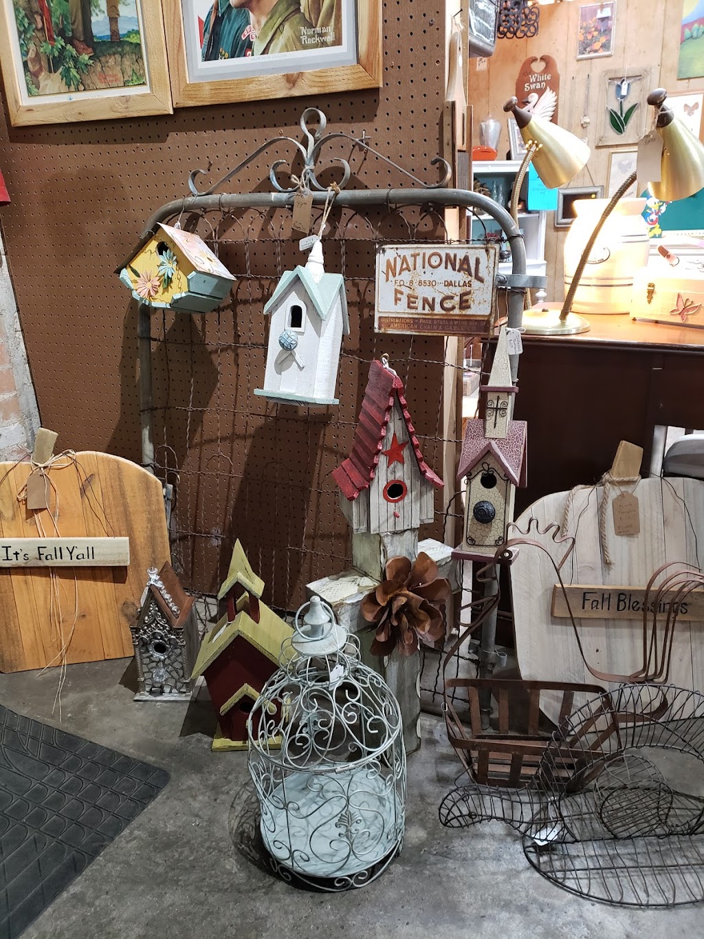 Another Time Vintage | 142 W Irving Blvd, Irving, TX 75060, USA | Phone: (714) 615-4936