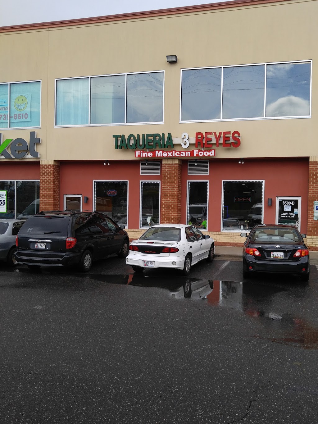 Taqueria Tres Reyes | 8500 Annapolis Rd, New Carrollton, MD 20784, USA | Phone: (301) 918-4848