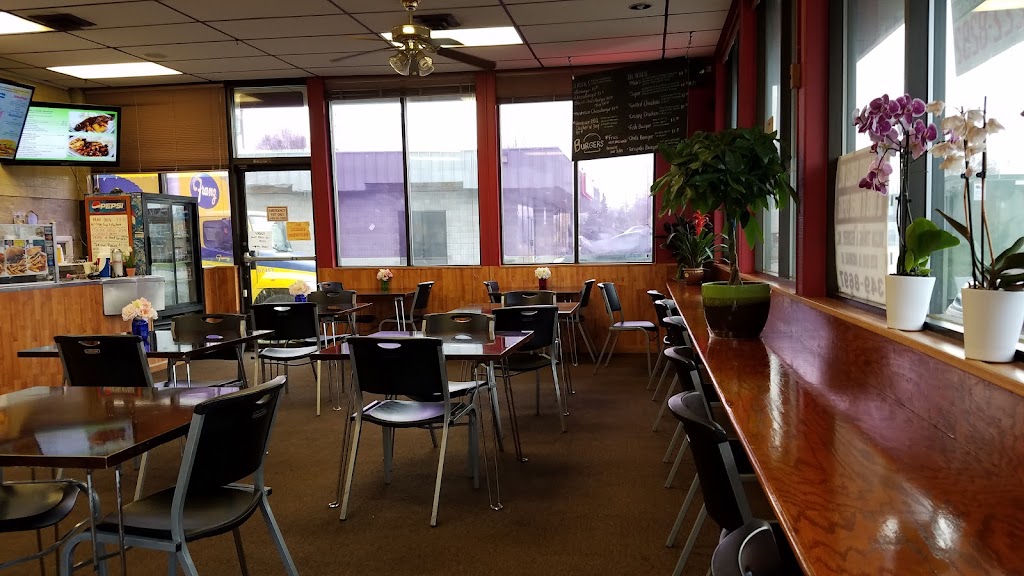 Max Burger | 5430 E Northern Lights Blvd, Anchorage, AK 99508, USA | Phone: (907) 337-1012