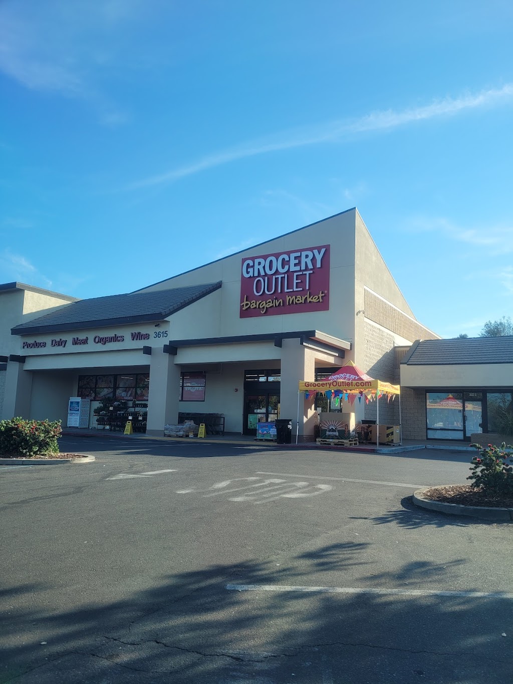 Grocery Outlet | 3615 Bradshaw Rd Ste 3615a, Sacramento, CA 95827, USA | Phone: (916) 368-9447