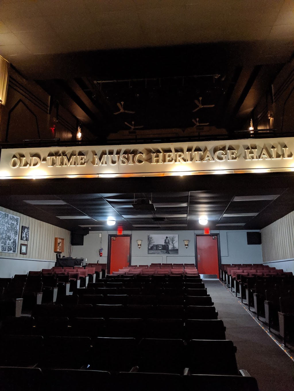 Earle Theatre | 142 N Main St, Mt Airy, NC 27030, USA | Phone: (336) 786-2222