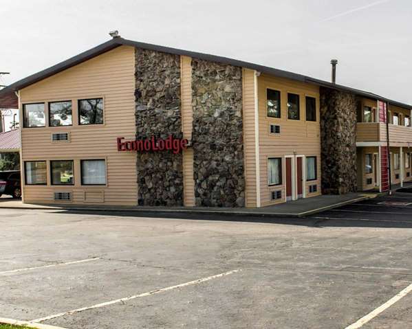 Econo Lodge | 2137 Lincoln Way E, Wooster, OH 44691, USA | Phone: (330) 264-8883