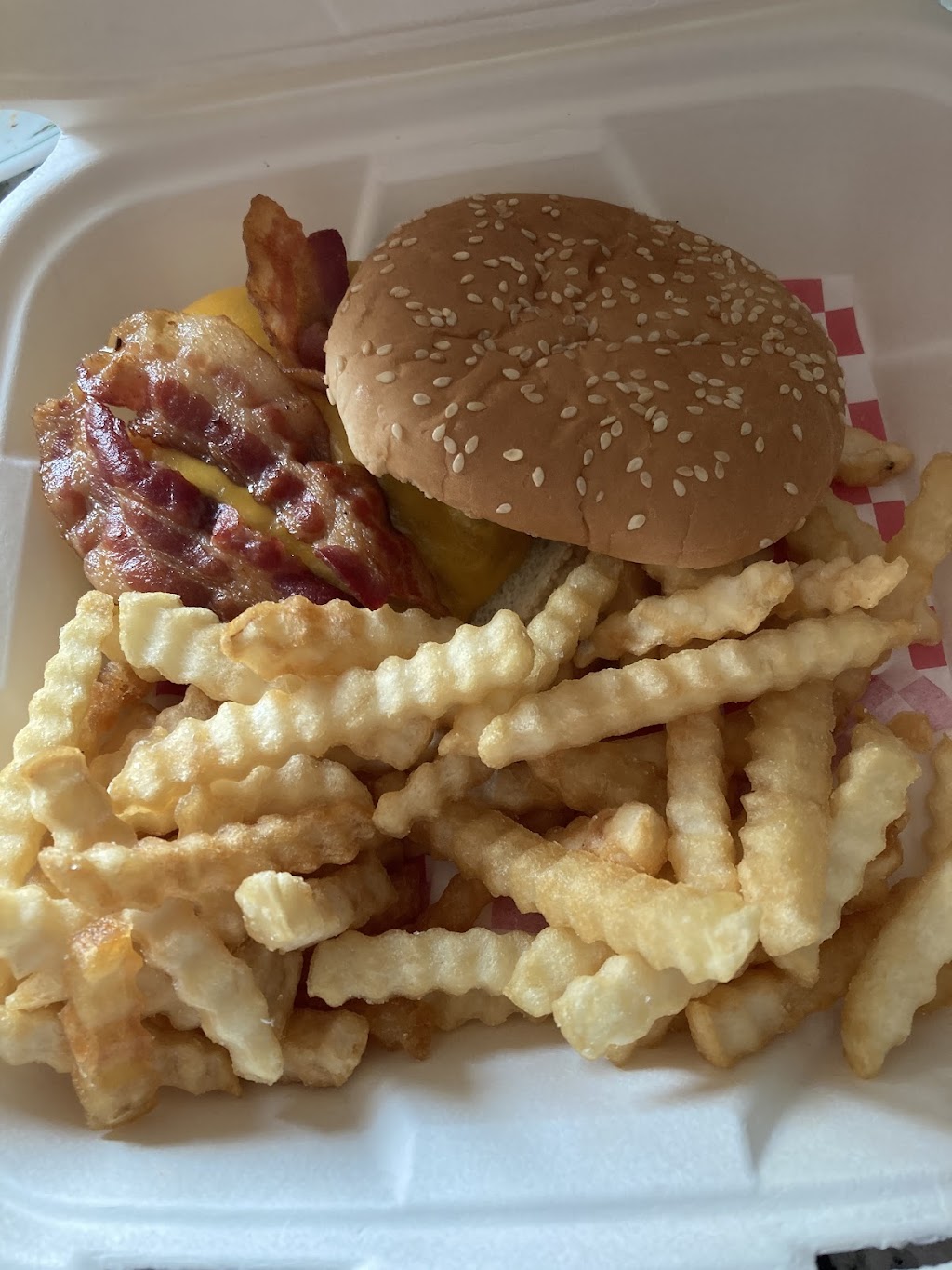 Wagon Wheel Pizza and Grill | 5925 Apache Dr, Stagecoach, NV 89429, USA | Phone: (775) 526-1084