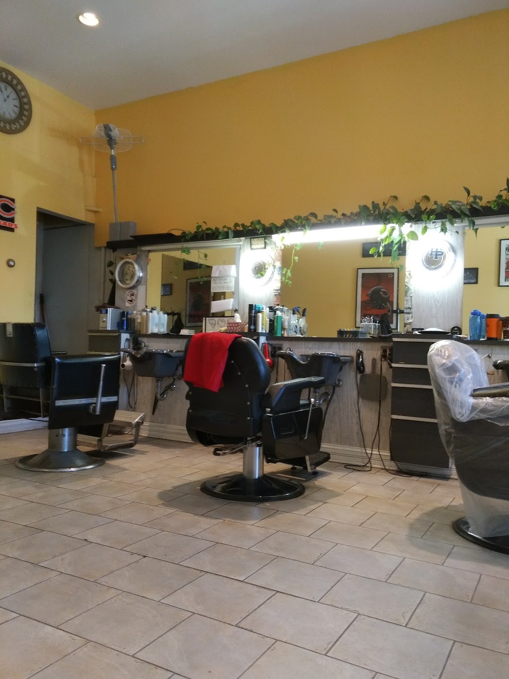 Archies Hair Styling Salon | 224 Green Bay Rd, Highwood, IL 60040, USA | Phone: (847) 432-1333