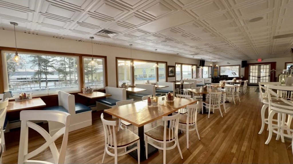 She Sings Cafe and Restaurant-Bar | 95 W Lake Rd, Mayville, NY 14757, USA | Phone: (716) 224-1090