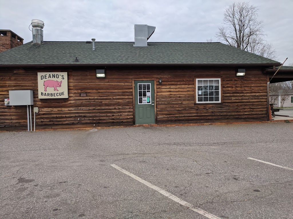 Deanos Barbecue | 140 N Clement St, Mocksville, NC 27028, USA | Phone: (336) 751-5820