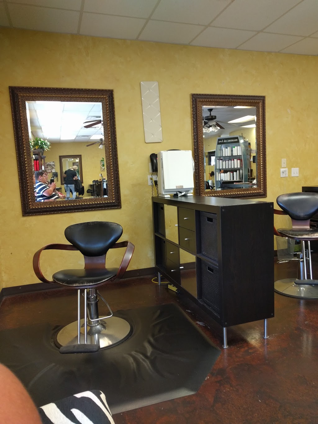 Dena and Company Salon | 9817 N Frankoma Rd, Sapulpa, OK 74066 | Phone: (918) 224-0200