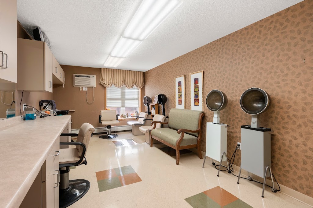 Birchwood Senior Living | 604 NE 1st St, Forest Lake, MN 55025, USA | Phone: (651) 464-5600