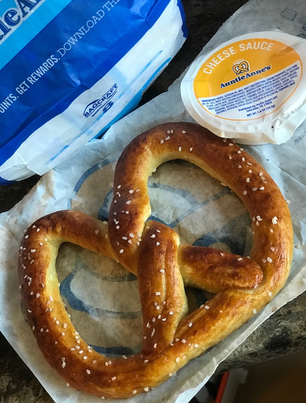 Auntie Annes Pretzels | 3565 Fairlane Dr, Allen Park, MI 48101, USA | Phone: (313) 520-4939