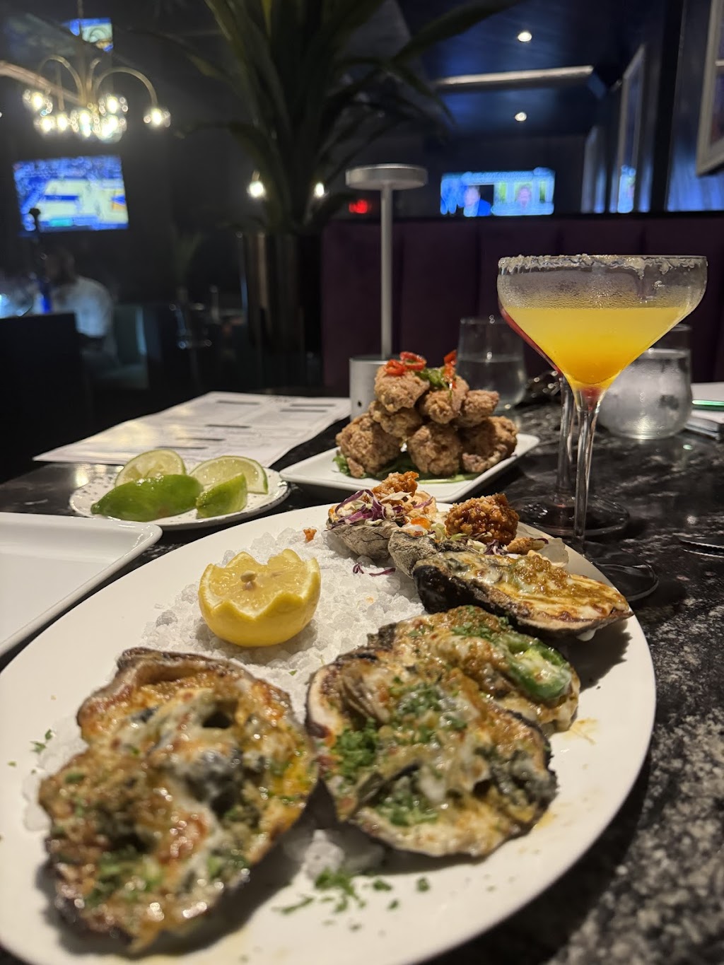 Frnds | 2441 University Blvd, Houston, TX 77005, USA | Phone: (832) 740-4920