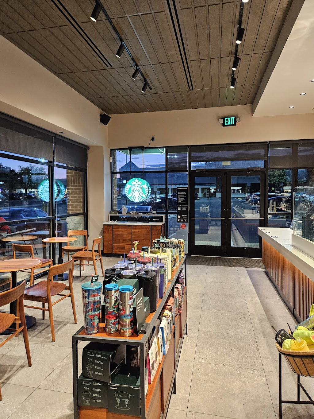 Starbucks | Shopping Center, 43114 Peacock Market Plaza, South Riding, VA 20152, USA | Phone: (703) 327-6763