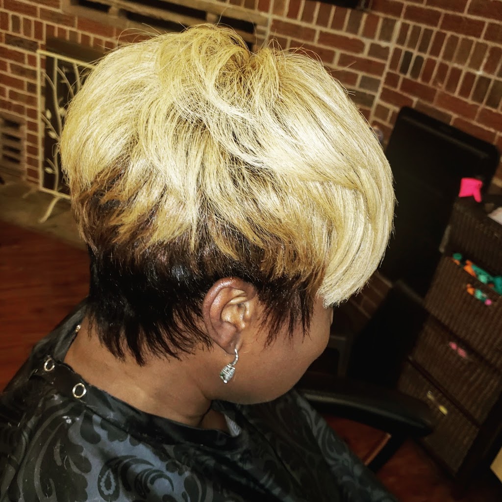 ReVamp ReNue Hair Salon | 7686 Quarterfield Rd, Glen Burnie, MD 21061, USA | Phone: (443) 326-0447