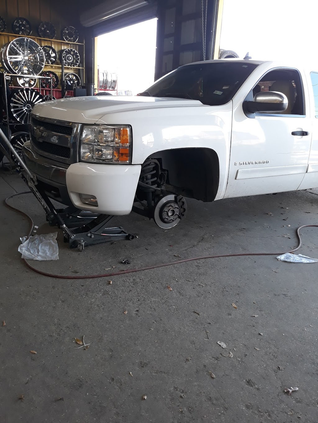 Economy Tire Center | 2405 Buckner Blvd, Dallas, TX 75227, USA | Phone: (214) 613-5531